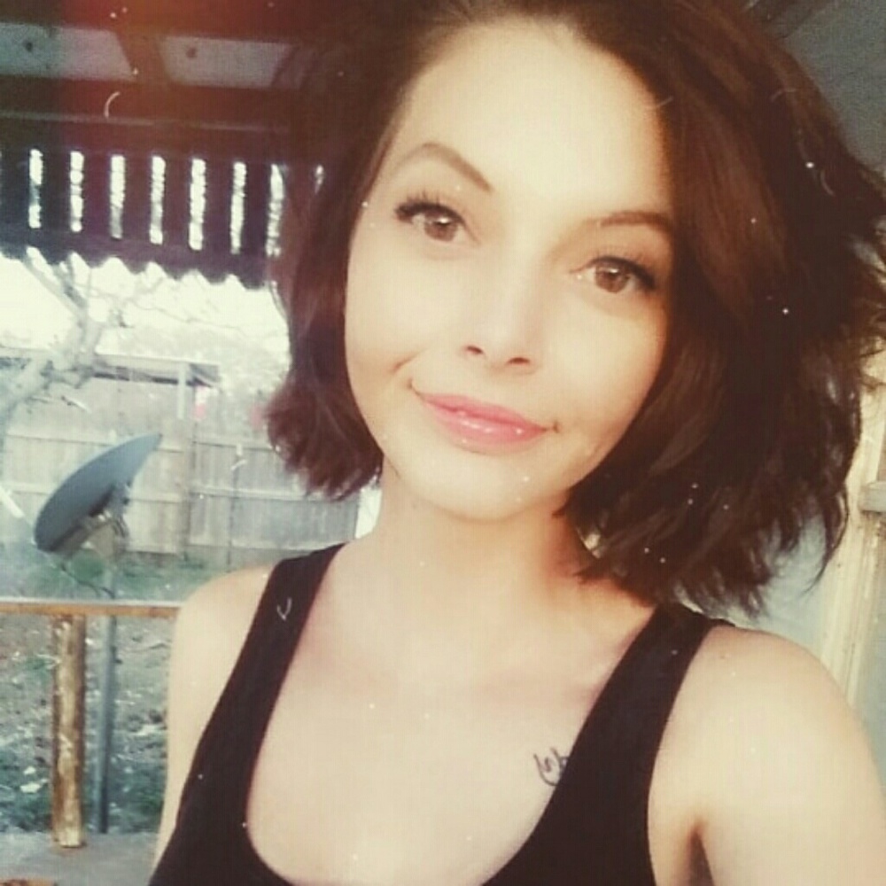 Meet your Posher, Emalee